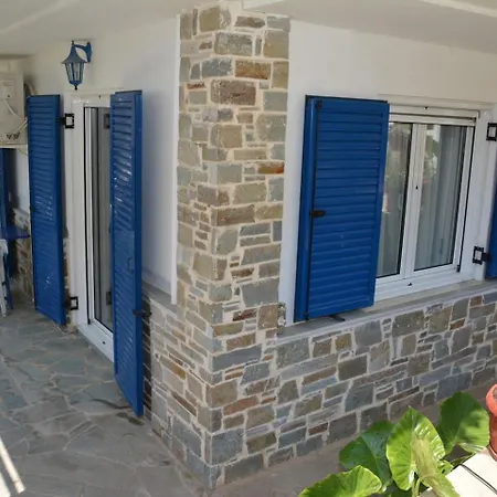 Traditional Summer House In Marmari Feriehus