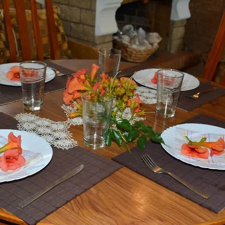 Traditional Summer House In Marmari Holiday home *